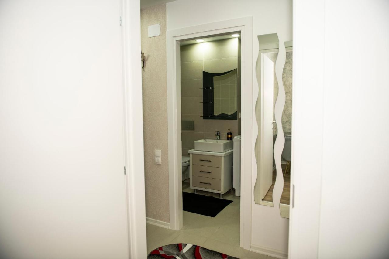 Raphael Apartment North Bucharest Cosmopolis Stefanestii de Jos المظهر الخارجي الصورة